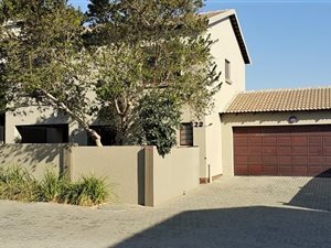 3 Bed Cluster in Country View