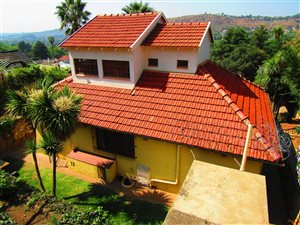 3 Bed House in Bezuidenhout Valley