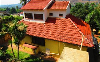 3 Bedroom House in Bezuidenhout Valley