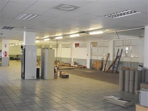 1750 m² Commercial space in Village Deep
