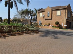 3 Bed Townhouse in Equestria