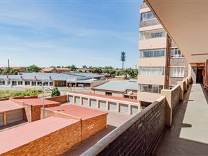1 Bed Apartment in Springs Central