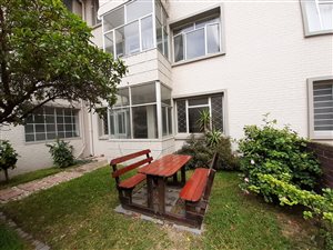2 Bed Apartment in Summerstrand