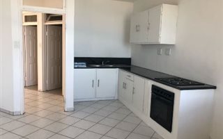 2 Bedroom Apartment in Amanzimtoti