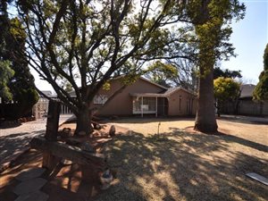 4 Bed House in Mooilande