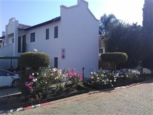 2 Bed Apartment in Marais Steyn Park