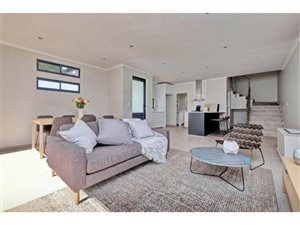 3 Bed Duplex in Bryanston
