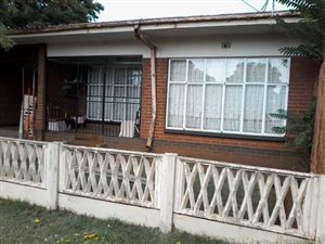 2 Bed Apartment in Westonaria