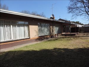 4 Bed House in Vanderbijlpark SE7