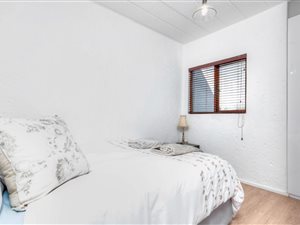 2 Bed Apartment in Melrose North
