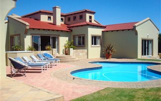 3 Bedroom House in Santareme