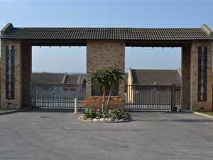 2 Bed Apartment in Bothasrus