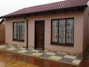2 Bed House in Soshanguve