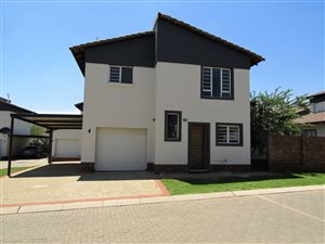 3 Bedroom Duplex in Oukraal Estate