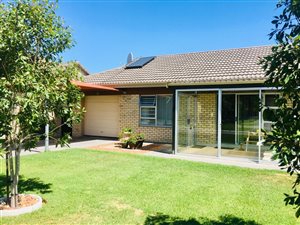 2 Bedroom House in Dormehlsdrift