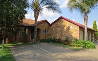 2 Bedroom Townhouse in Eldoraigne