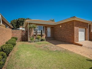 2 Bed House in The Crest