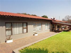 3 Bed House in Lombardy East