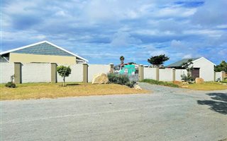 19 Bedroom House in Rowallan Park and surrounds