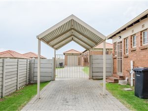 2 Bed House in Mnandi AH