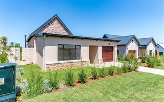 2 Bedroom Townhouse in St Johns Village