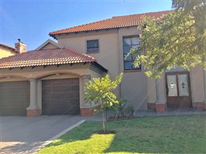 6 Bed House in Midfield Estate