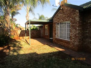 3 Bed Townhouse in Highveld