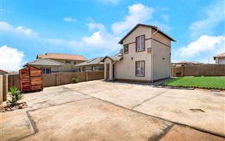 3 Bedroom House in Blue Hills