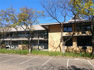 166 m² Commercial space in Waterfall Estate