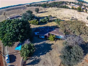 8.5 ha Farm in Elandsvlei