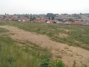 1.1 ha Land available in Halfway House