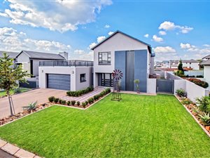 5 Bed House in The Hills