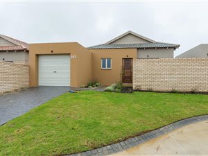 2 Bed House in Pacaltsdorp