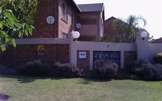 2 Bedroom Apartment in Rooihuiskraal North