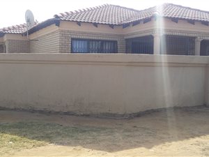 3 Bed House in Geluksdal
