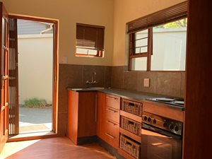 1 Bed House in Morningside Manor