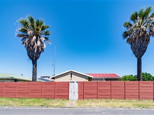 975 m² Commercial space in Maitland