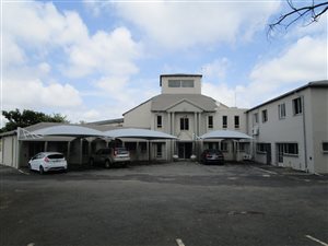 1900 m² Office Space in Glen Austin