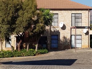2 Bed Apartment in Wilgeheuwel