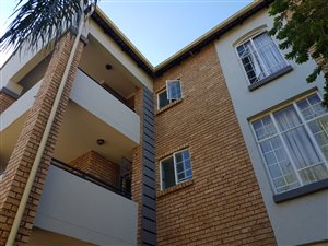 2 Bed Townhouse in Die Hoewes