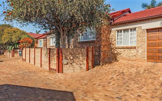 3 Bedroom Simplex in Allens Nek