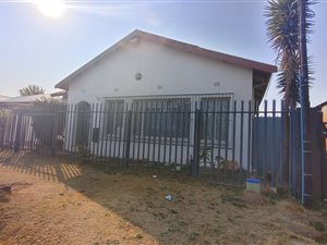 3 Bed House in Newlands