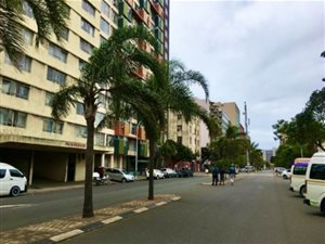 1.5 Bed Apartment in Albert Park