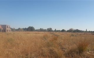 512 m² Land available in Hesteapark