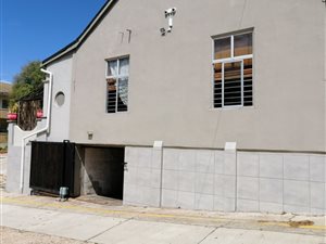 2 Bed House in Richmond Hill