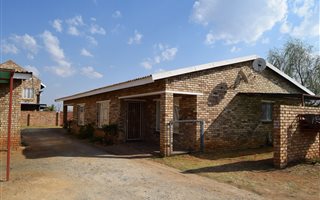Commercial space in Baillie Park
