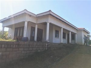 5 Bed House in Lovu