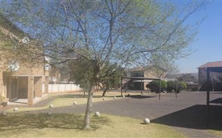 2 Bedroom Apartment in Weltevreden Park