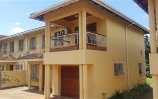 3 Bedroom Duplex in Grantham Park