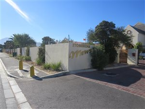 1 Bed Apartment in Whispering Pines